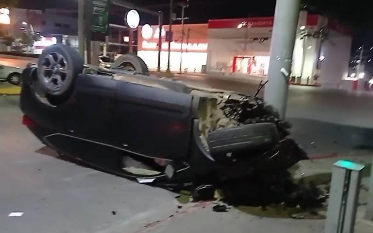 En Tuxtla Guti rrez automovilista termina volcado El Heraldo de